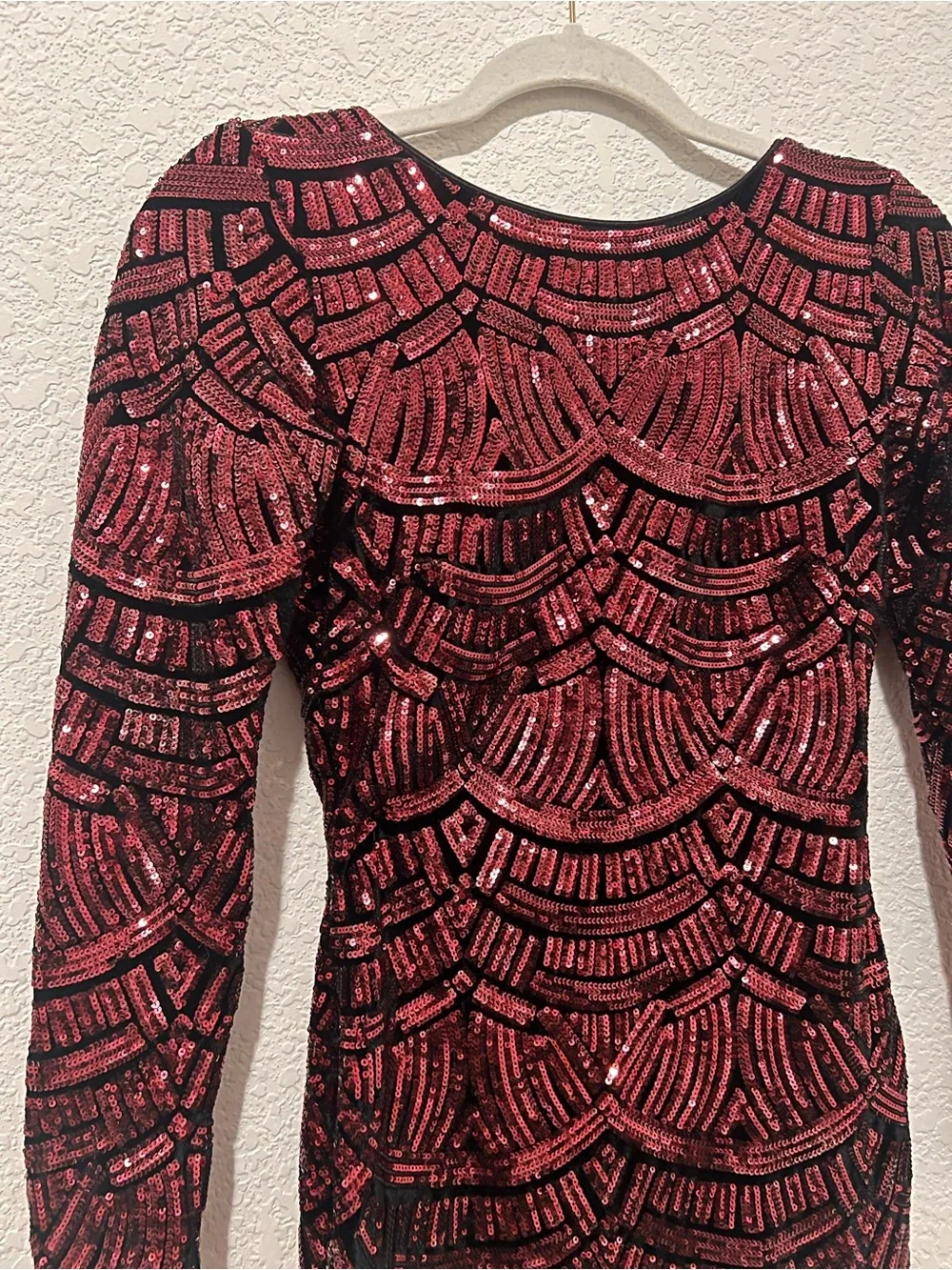 Dress the Population Emery Sequin Long Sleeve Cocktail Dress Burgundy Size L - Picture 3 of 10